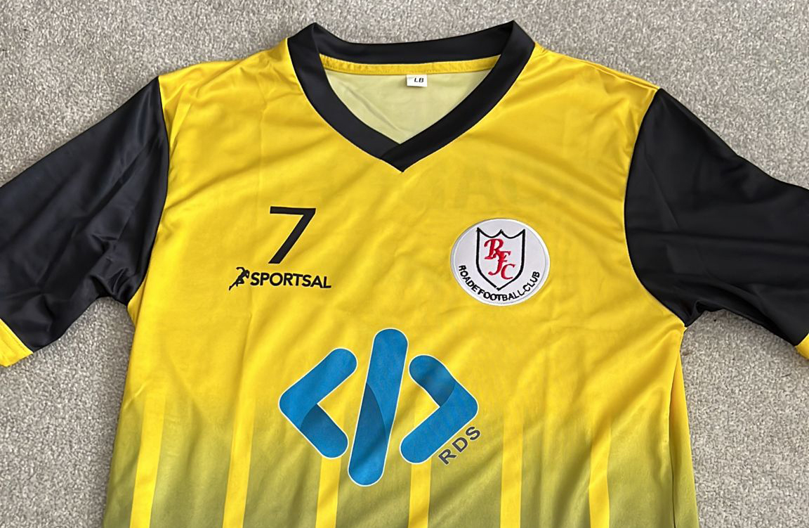 We've Done It Again! Sponsoring Roade Football Club Junior Team